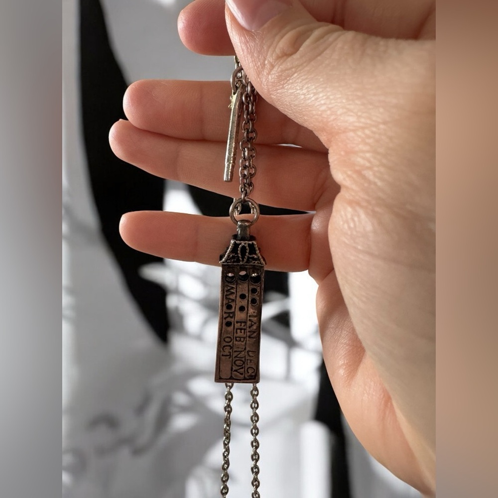 VINTAGE ANGLO-SAXON SUNDIAL REPRODUCTION PENDANT NECKLACE Celtic mystical